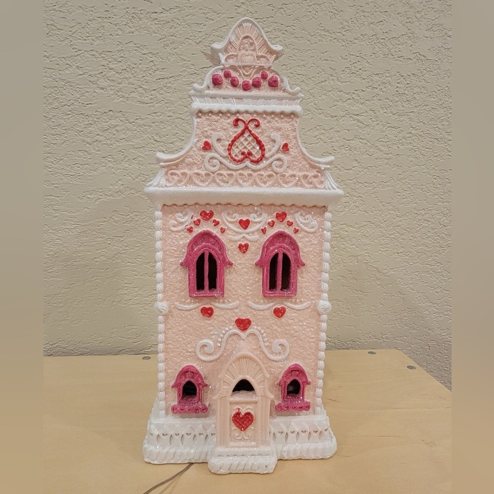 Cupcakes & Cashmere Pink Valentines Day House